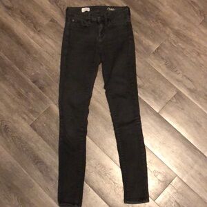 Gap black straight jeggings